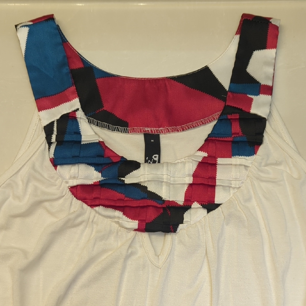 Ing Keyhole Tank Top